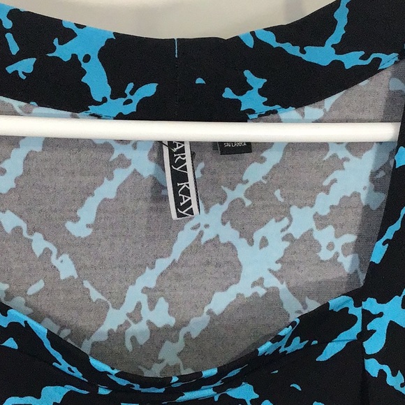 Mary Kay Ladies top - Picture 2 of 6